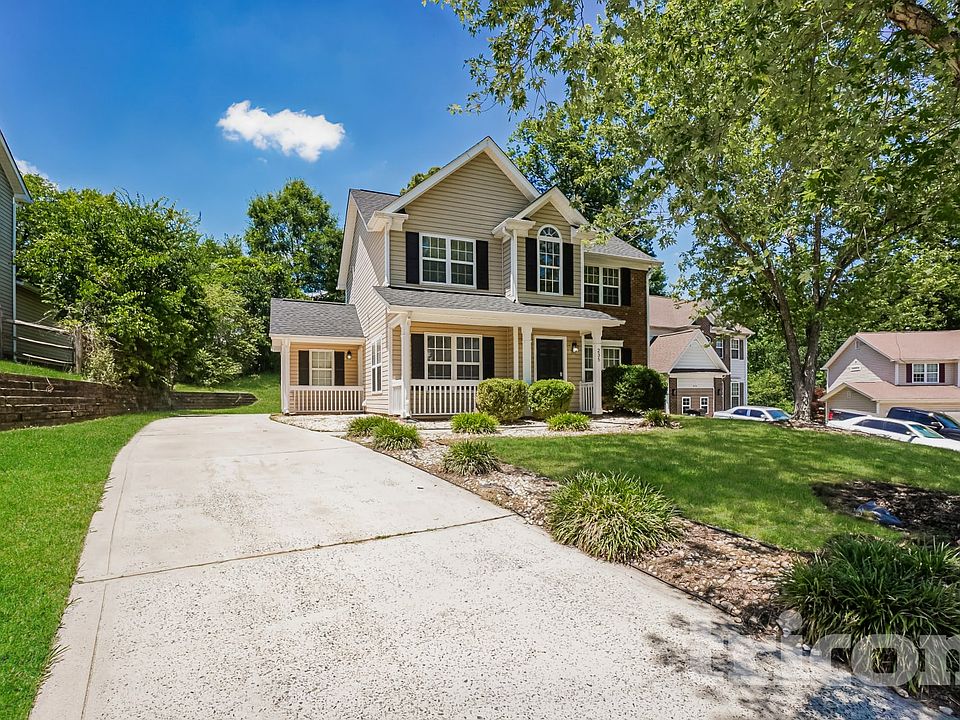1st image of 235 Chattaroy Dr