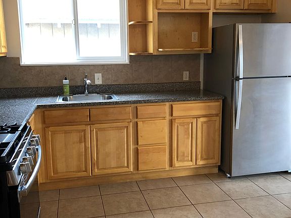 3rd image of 506 Higate Dr