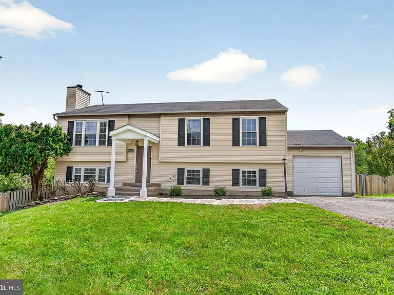 13296 Hollinger Ave — Photo 52