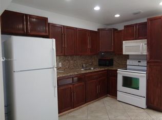 29 Virginia Rd, West Park, FL 33023