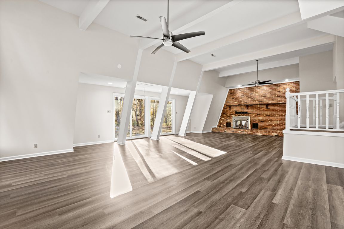 next background image