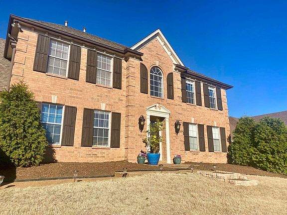 2nd image of 8228 Hampton Woods Cv