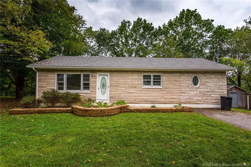 663 Highland Ave photo 1