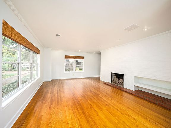 3rd image of 1024 Audubon Dr