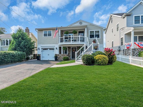 3rd image of 2231 Laurel Drive