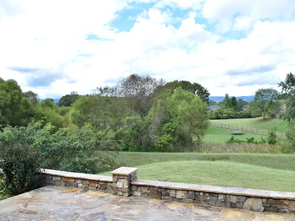 5507 Bungalow Cir, Hixson, TN 37343