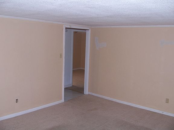 3rd image of 2903 S Greenwood Dr APT 2