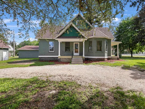 403 Foster Rd, Redgranite, WI 54970