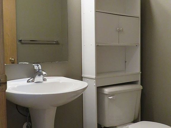 5th image of 1326 32nd Street Cir S