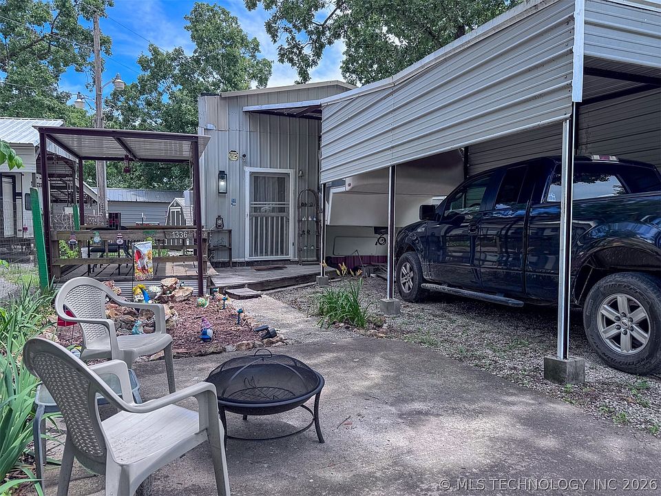 1st image of 1336 Hemlock Dr