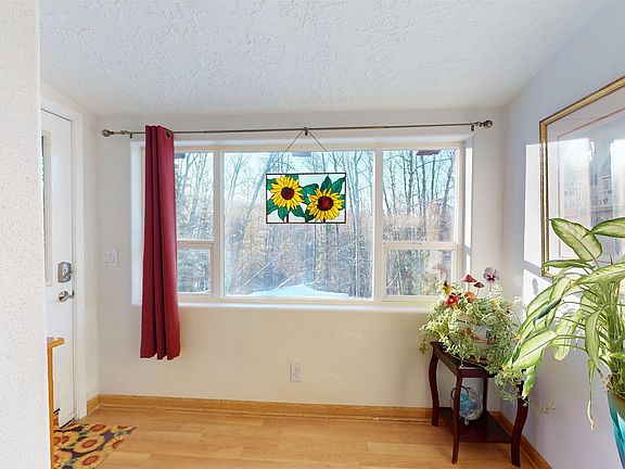 5th image of 347 Hillside Dr