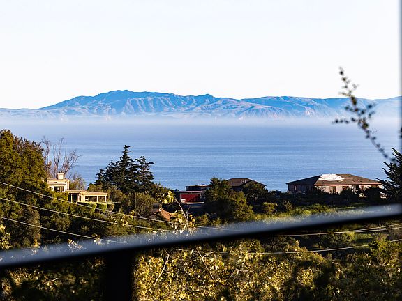 3rd image of 2985 E Valley Rd