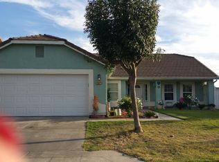 520 Saint Julien Dr, Madera, CA