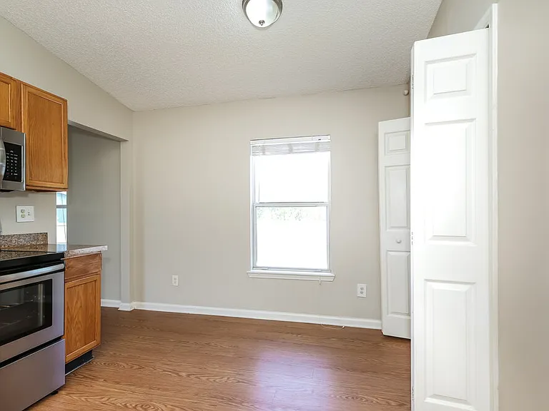 7533 International Village Dr — Photo 7