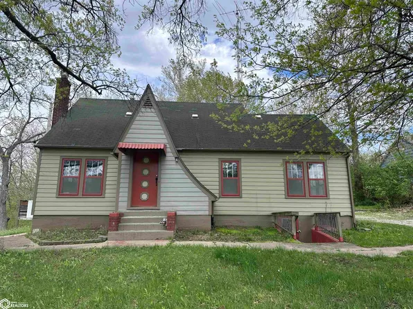 9997 73rd St, Ottumwa, IA 52501