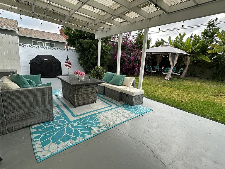Ocana Ave — Photo 22