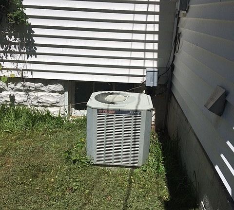 4th image of 735 Richmond Ave