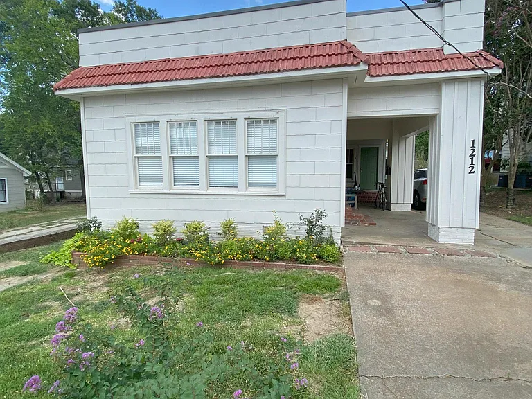 1212 N Jefferson St #A — Photo 1
