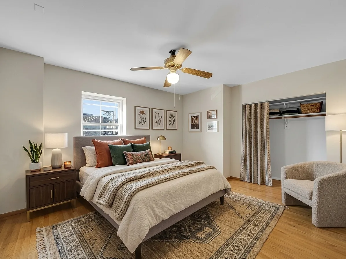 4 bed, 2500 sqft, $3,750 — Photo 4