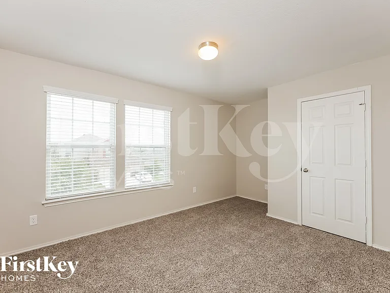 7111 Marina Del Rey — Photo 13
