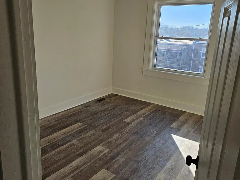 4345 Sheldon Ave — Photo 9