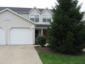 1st image of 674 Hickory Grove Ct