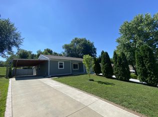 8250 Hill Cir, De Soto, KS 66018