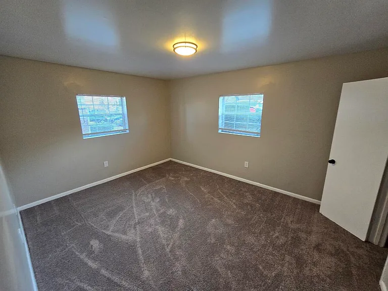 726 Townside Rd SW #10 — Photo 10
