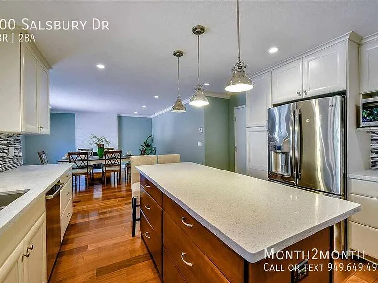 300 Salsbury Dr — Photo 6