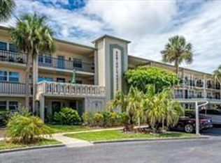 11720 Park Blvd APT 301, Seminole, FL 33772