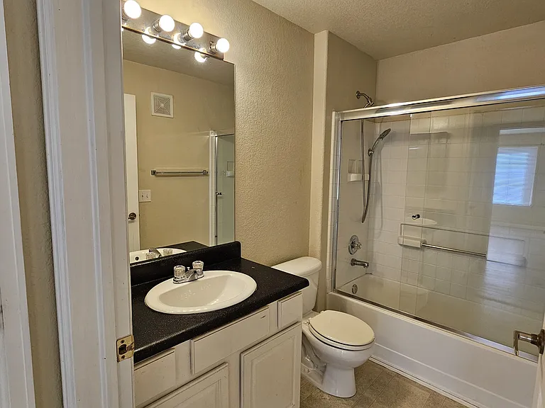 1435 S Galena Way #203 — Photo 9
