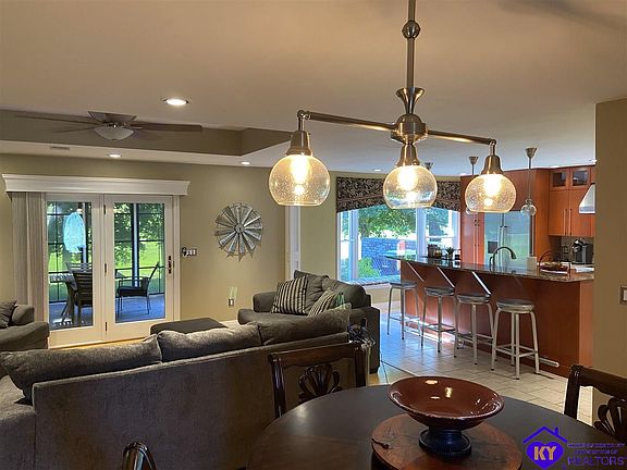 3rd image of 546 Saint Andrews Dr #2