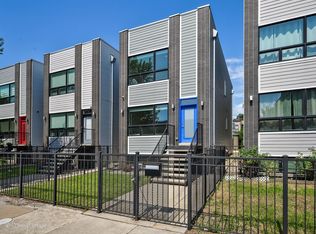 2544 W Warren Blvd, Chicago, IL 60612