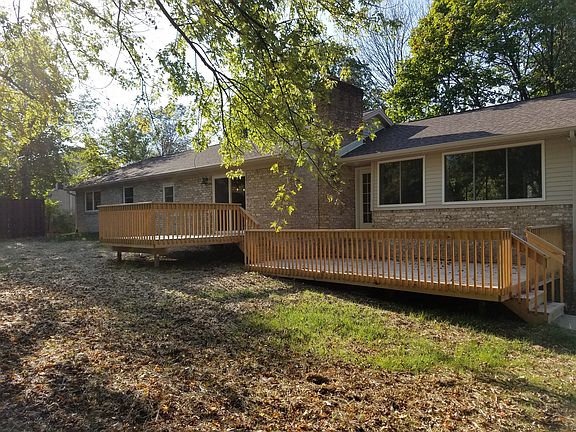 4th image of 612 Sunset Dr
