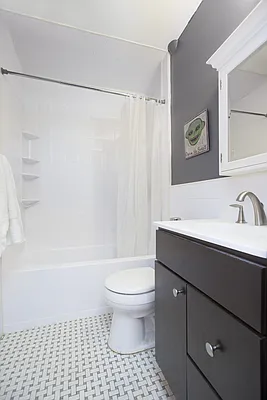 Sold by Akam Sales and Brokerage | media 17