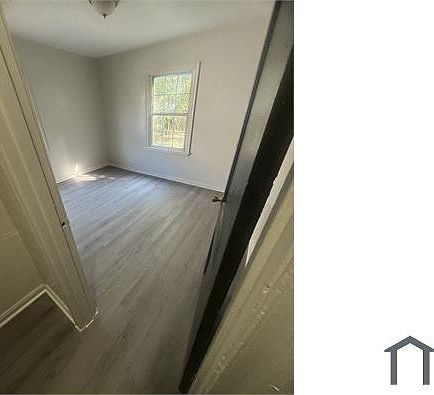 4th image of 314 E 27th Ct N