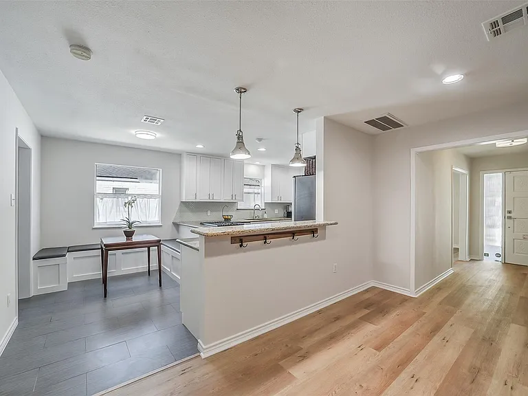6215 Queensloch Dr — Photo 11