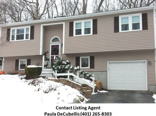 8 Beaver Creek Ct, Cranston, RI 02921
