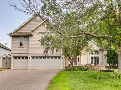 2279 Snowshoe Ln E, Maplewood, MN, 55119