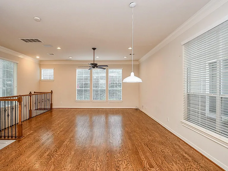 3126 Clearview Cir — Photo 4