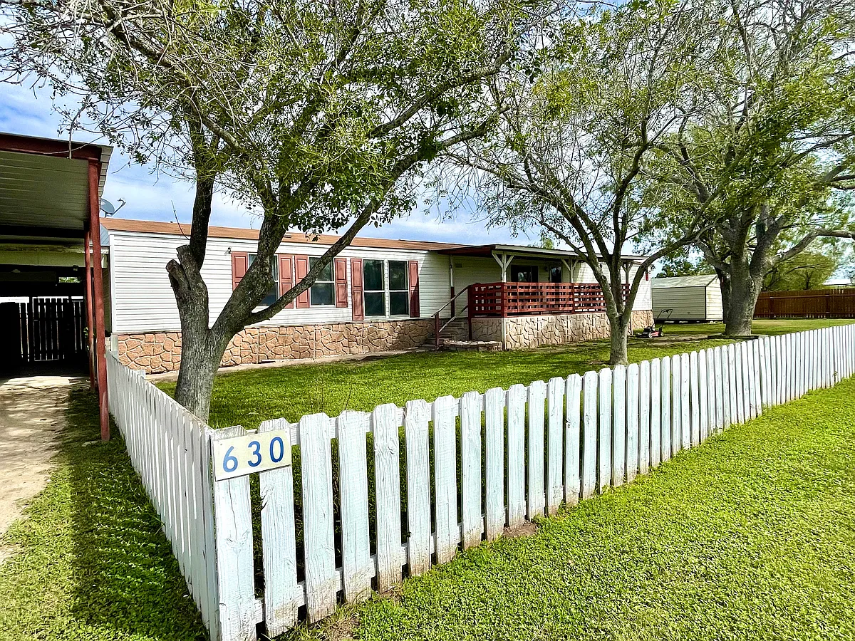 Building Photo - 630 N Parish Ave