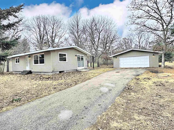 W7536 White River Trl, Wautoma, WI 54982