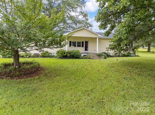 2354 Hampton Rd, Wellford, SC 29385
