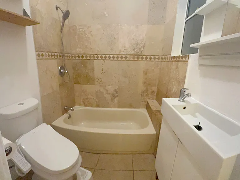 16404 S Menlo Ave — Photo 6
