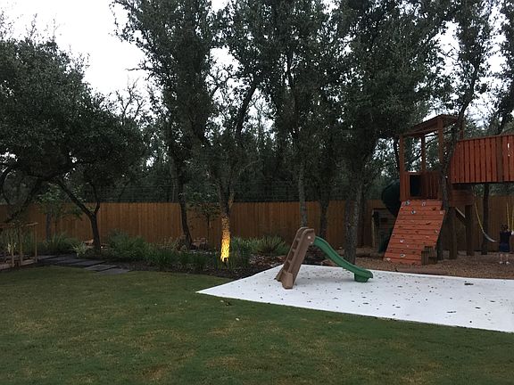4th image of 2500 Belen Dr