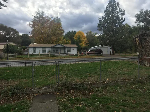 162 W Franklin Ave, Dayville, OR 97825