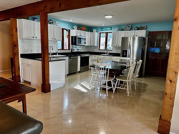 5th image of 3421 Brian Rd S