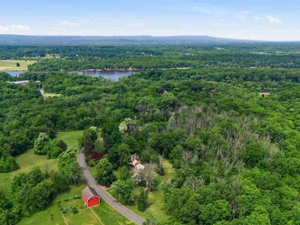 797 Western Road, Castleton On Hudson, NY 12033