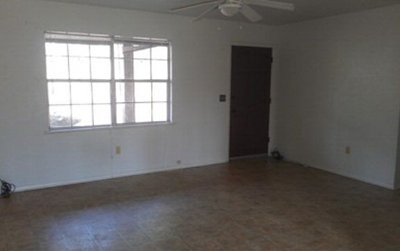 2nd image of 140 Lancewood Cir