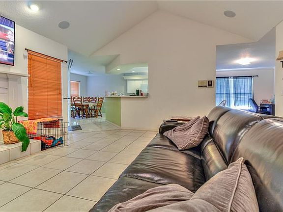 4th image of 2147 Glen Heights Pl